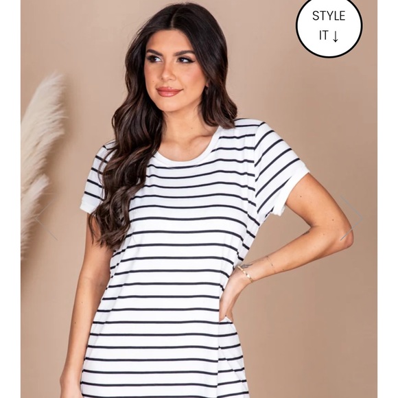 Like New! Pink Lily t shirt dress - Picture 3 of 7